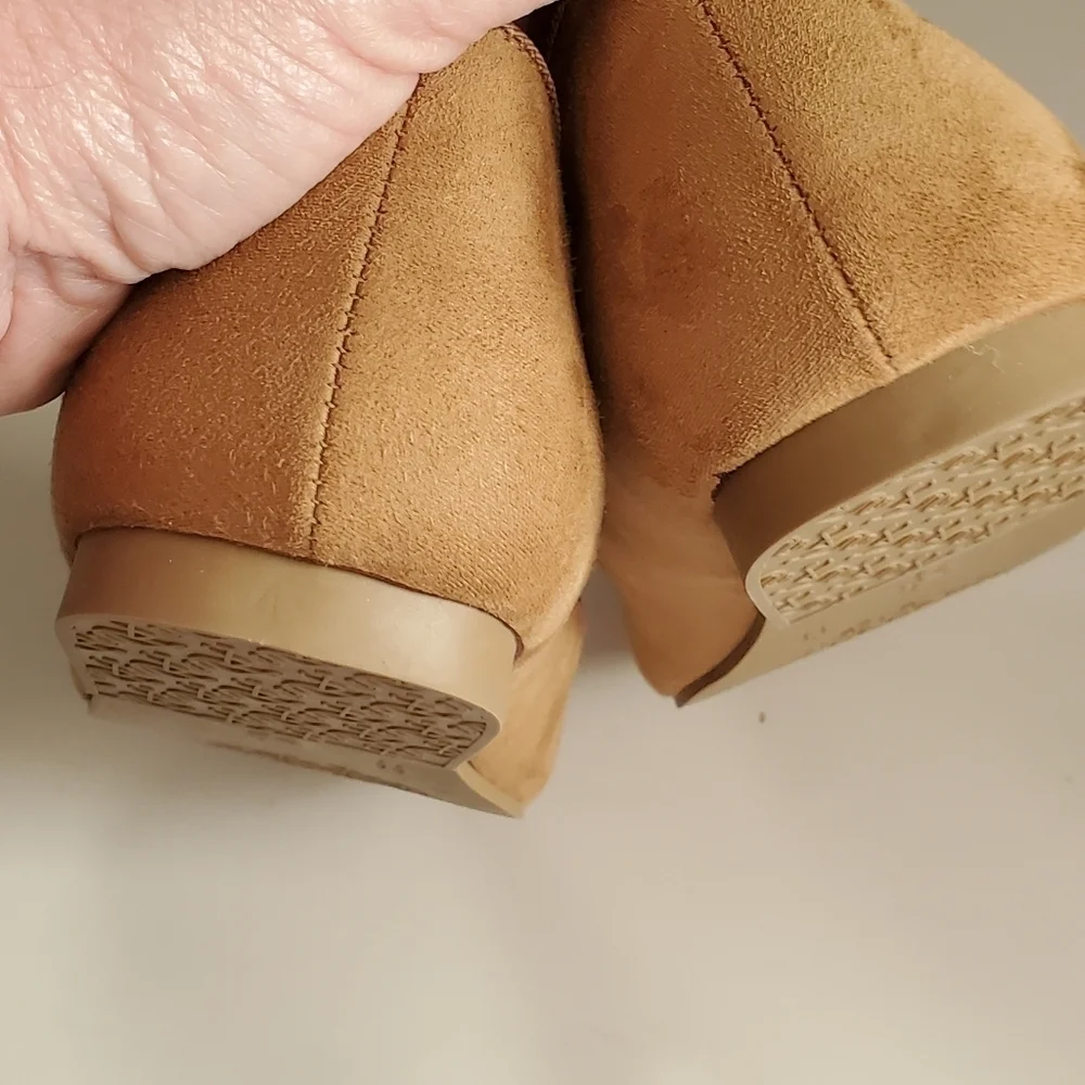 Seven For Man Kind Tan Suede Slip Ons NWOT.  Sz 11.
